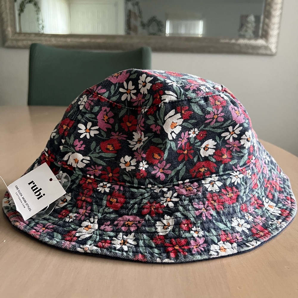 Floral bucket hat